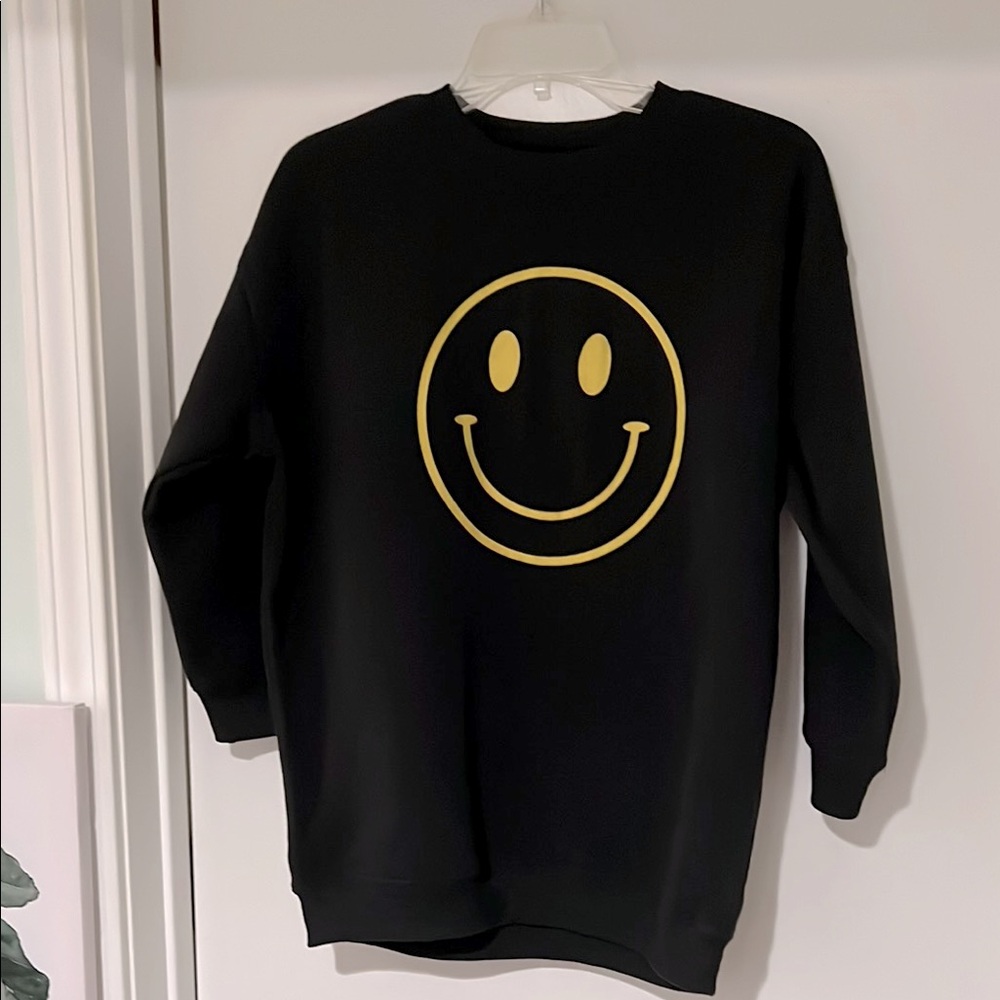 Jolie & Joy Girls Sweatshirt Gold Smiley Face Size Medium 10-12 New Runs Large